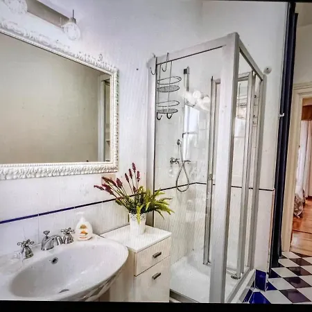 Adorable Flat By Barberini Trevi Fountain *