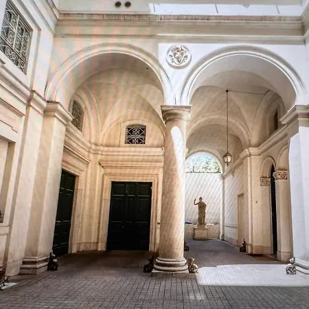 Appartamento Adorable Flat By Barberini Trevi Fountain