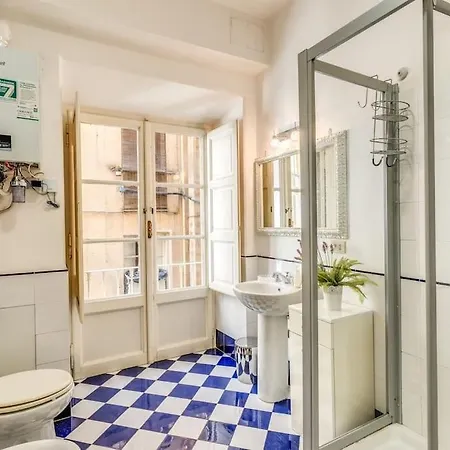 Adorable Flat By Barberini Trevi Fountain * Roma