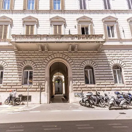 Adorable Flat By Barberini Trevi Fountain Appartamento